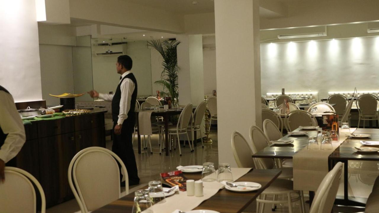 Hotel Samraj Mumbai Luaran gambar